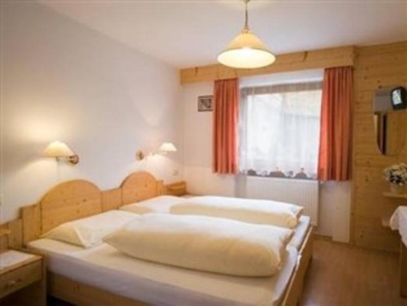 Pensione Valbona Corvara In Badia Ngoại thất bức ảnh